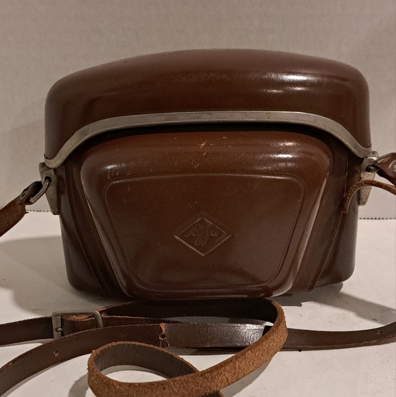 Vintage Agfa quality camera in good condition. In it’s original case. Untested. - Picture 10 of 10